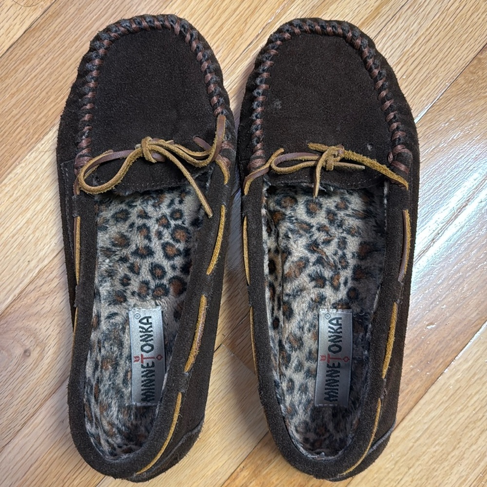 MINNETONKA SIZE 9 MOCCASIN